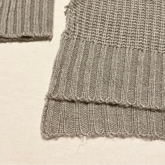 Ex-Girlfriend Womens Long Sleeve Sweater Cut Out Shoulders Size XL - Picture 8 of 16